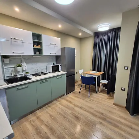 Supersonicondo 4 公寓 *