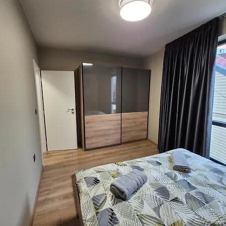 Apartment Supersonicondo 4 *